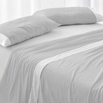 Juego de sábanas Burrito Blanco 50% algodón - 50% poliéster, diseño elegante de topos beige sobre blanco, incluye encimera, bajera ajustable para colchones hasta 32 cm y funda de almohada