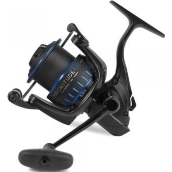 Carrete de Carpfishing Preston Innovations Magnitude - Carrete de alta calidad, diseñado para la pesca en carpfishing, con un cuerpo robusto y ligero, freno suave y ajustable, capacidad para bobinas grandes, rodillos anti