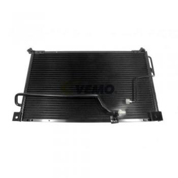 Condensador de Aire Acondicionado VEMO V32-62-0006, Calidad Original, Dimensiones 533 x 305 x 25