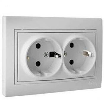 Solera ERP60/2U - Serie Europa, base doble de nechufe 2P+T con obturador.16A,250V. De 154x81. Embornamiento tornillo. Blanco