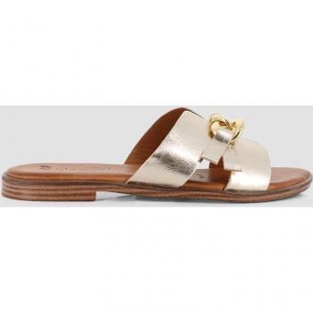 Sandalias planas de mujer de piel con adorno metálico doradas Blogger MARBELLA 81474
