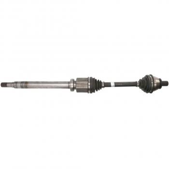 Eje motriz y árbol de transmisión POINT GEAR PNG73208, fabricado en acero de alta resistencia, diseñado para vehículos específicos, con una longitud de 732 mm y un diámetro de 28 mm, compatible con diversos modelos de automóviles