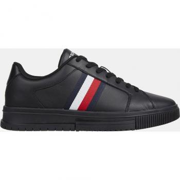 Tommy Hilfiger Men's Sleek Black Sneakers with Contrast Details - EU44/US11
