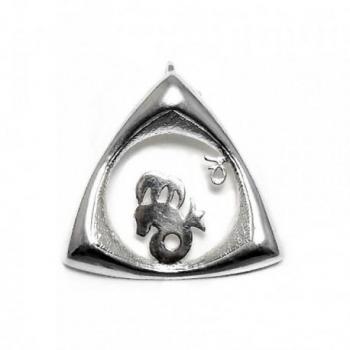 Colgante horóscopo Capricornio triangular de plata Ley 925m