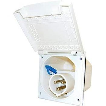 Toma de corriente CEE blanca IP44 230V 16A, dimensiones 108 x 108 x 111 mm