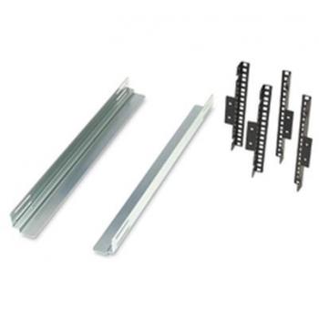 APC AR8006A Accesorio de Bastidor para Rack, compatible con racks estándar, fabricado en acero resistente, diseñado para facilitar la instalación y organización de equipos en entornos de servidores