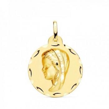 Medalla de Virgen Niña en Oro 18k para Primera Comunión con detalles tallados