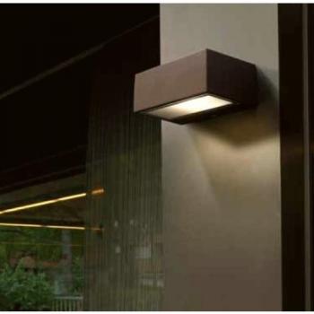 Applique exterior de aluminio y vidrio marrón Nemesis, 1 luz, IP44