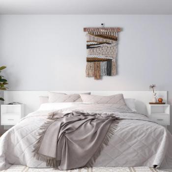 Cabecero de cama con mesitas de madera contrachapada blanca y armarios procesados blancos