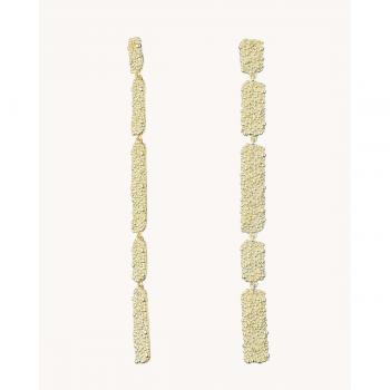 Pendientes Largos Sand Dust - Elegantes pendientes en cadena dorados con cierre a presión