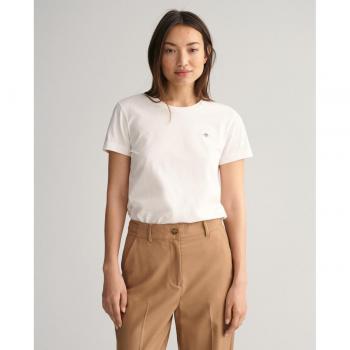 Camiseta Gant Shield Regular Fit para mujer con detalle bordado en el pecho