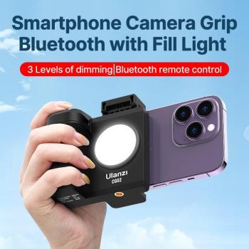 Ulanzi CG02 Wireless Bluetooth Smartphone Selfie Grip with 5500k Fill Light