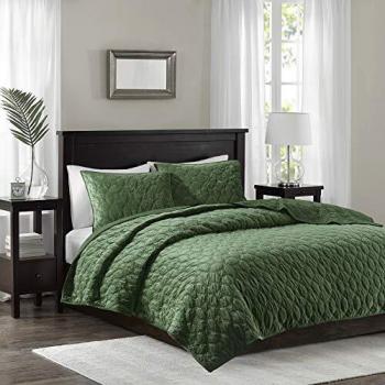 Madison Park Modern Luxe Quilt Hypoallergenic All Season Bedspread-Set Matching Shams, Velvet, Green, Full/Queen