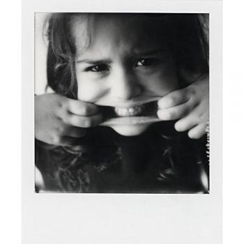 Impossible Black and White Instant Film for Polaroid 600 (White Frame, 8 Exposures)