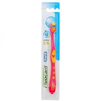 Cepillo fluocaril oral b kids 2a6 años