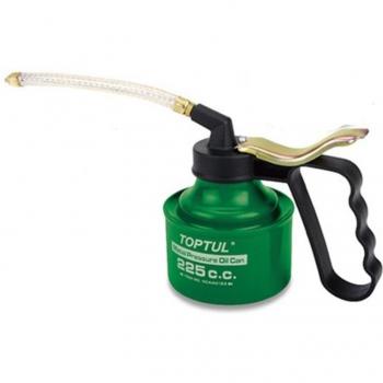 Aceitera manual de aceite TOPTUL NCAA0135 - Llenado manual, capacidad adecuada para uso doméstico y profesional, diseño ergonómico, fabricada en materiales resistentes a la corrosión
