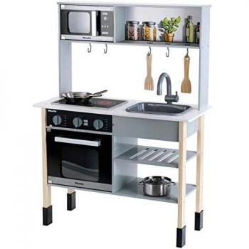 Theo Klein 7199 Cocina de madera Miele I Placa de cocción con luz y sonido I Con accesorios de cocina de acero inoxidable y madera I Para niños a partir de 3 años