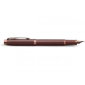 Pluma estilográfica Parker IM Monochrome en elegante color burdeos con punta fina