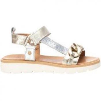 Sandalia de piel para mujer color oro marca Carmela