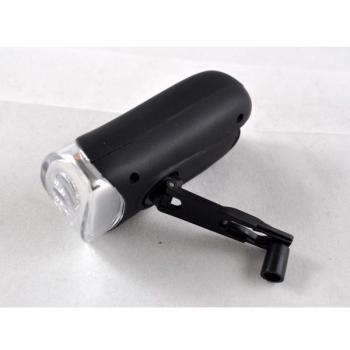 Linterna LED solar y dínamo MEGALED. Tipo de LED: 3 LEDS alto brillo de 38 candelas. Funciones de luz fija y a ráfagas, con soporte para bicicleta incluida