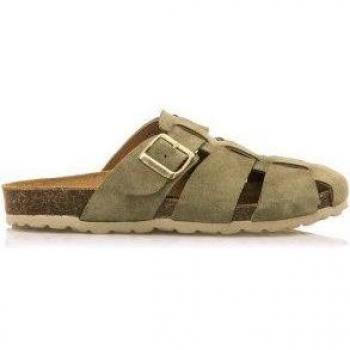 Sandalias planas Mustang Liliane verde con detalle de hebilla lateral