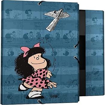Mafalda 82402637. Carpeta 3 Solapas, Cartón Forrado, Tapa Dura, Tamaño Folio, Colección Mafalda Avión, Certificado FSC