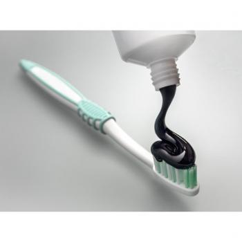 Pasta de Dientes Blanqueadora Perfect White Black con Carbón Activo y Sabor a Menta Fresca 100 ml