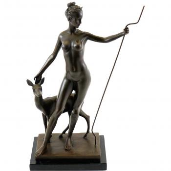 Figura de bronce de Edward Mccartan – Diana con corzo – Firmada