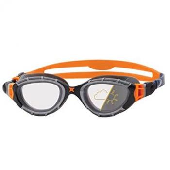 Zoggs Gafas de Natación Adulto Predator Flex Reactor con lentes fotocromáticas, protección UV, correas cómodas de ajuste rápido, lentes sin niebla, color gris/naranja y ajuste más pequeño