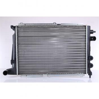 Radiador de refrigeración del motor NISSENS 63057, compatible con diversos modelos de vehículos, fabricado con materiales de alta calidad para una óptima transferencia de calor, diseño eficiente que asegura un rendimiento duradero y fiable, incluye co