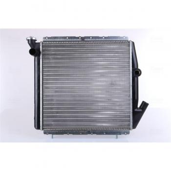 Radiador de refrigeración del motor NISSENS 63934A - Radiador de alta calidad, diseñado para un rendimiento óptimo en la refrigeración del motor, fabricado por Nissens, compatible con diversas marcas y modelos de vehículos