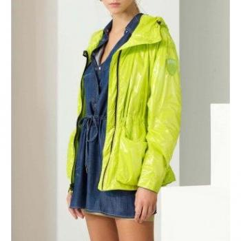 Cazadora con capucha Mila amarillo Blauer