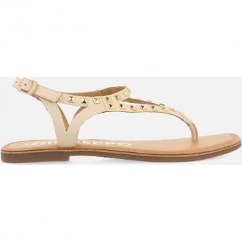 Sandalias Gioseppo Off-White Trilby con Tachas