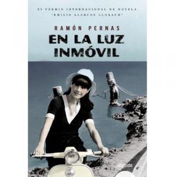 En la luz inmóvil - Ramón Pernas