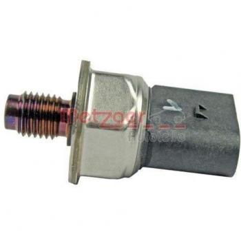 Sensor de presión de combustible METZGER 0906210 y inyectores de combustible