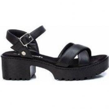 Sandalias Refresh para mujer en color negro con tacón