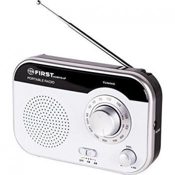 Radio portátil | con salida de auriculares y asa de transporte | Recepción AM y FM | puede ser utilizada con pilas o enchufarse a la red eléctrica | blanco-plata-negro | asa plegable