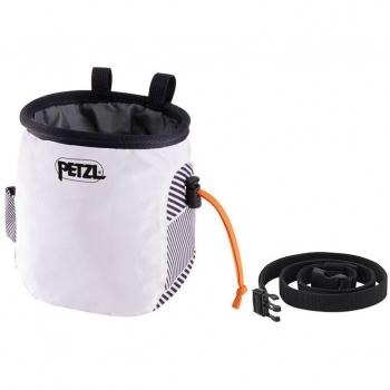 Bolsa de tiza Petzl Saka blanca con cierre ajustable, material resistente y ligero, diseño ergonómico, capacidad para almacenar magnesio, incluye un bolsillo externo para accesorios