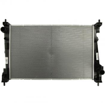 Radiador de refrigeración del motor DENSO DRM01007, tipo: Radiador, características: diseñado para enfriar el motor, fabricado por Denso, modelo DRM01007