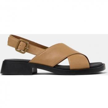 Sandalia de Tacón Camper Dana Beige con Detalle de Hebilla para Mujer