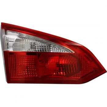 Luz trasera TYC 17-0410-01-2 Izquierda, piloto trasero, tipo de producto: luz trasera para automóvil, compatible con modelos específicos, incluye características como diseño original de equipo (OE), fácil instalación,