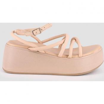Sandalias de mujer con tiras en nude