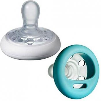Tommee Tippee Breast-Like Soother, Skin-Like Texture, Symmetrical Orthodontic Design, BPA-Free, 6-18m, Pack of 2 Dummies