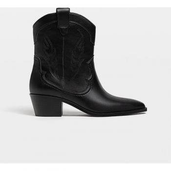 Stradivarius Embroidered Cowboy Ankle Boots Black
