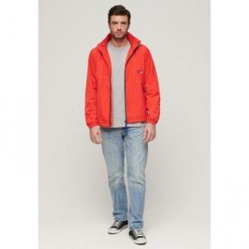 Chaqueta cortavientos con capucha SD Superdry para hombre color rojo, modelo M5011833a, talla Naranja