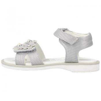Sandalias Niña Chicco Cetra características: diseño cómodo, material de alta calidad, suela antideslizante, cierre ajustable, plantilla acolchada, ideal para uso diario
