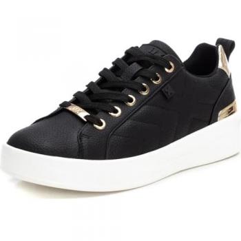 Zapatilla de mujer XTI 143057 negra con cordones y suela doble de goma, talla 39