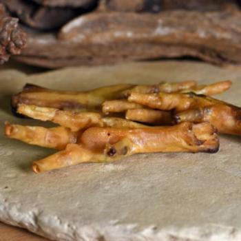Delicioso Snack Natural para Perros: Patas de Pollo Traveness, ¡una delicia crujiente y saludable!