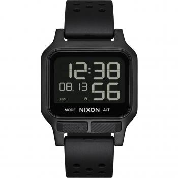 Reloj Hombre Nixon A1320-001, cronógrafo, correa de acero inoxidable, resistente al agua hasta 100 metros, esfera analógica con detalles en color negro y dorado
