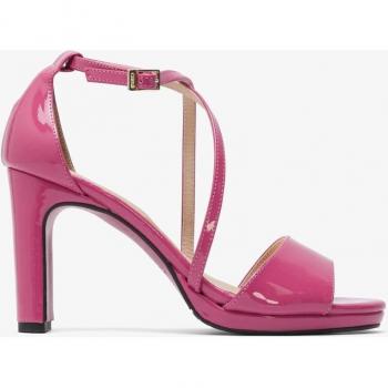 Sandalias de tacón en charol rosa
